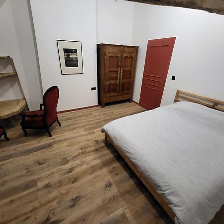 Bed and Breakfast Les Oiseaux De Passage Эсколив-Сент-Камиль Экстерьер фото